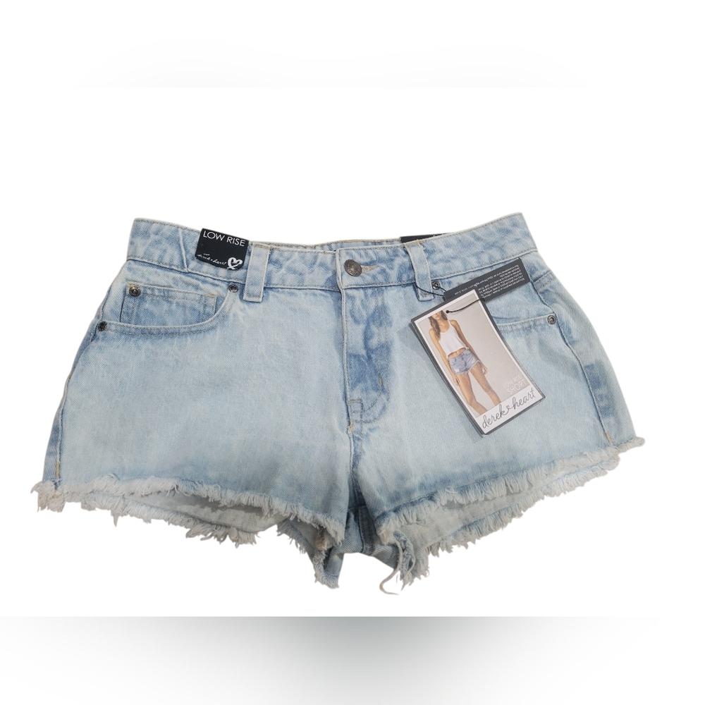 Women's Blue Denim Derek Heart Size 7 Low Rise Shorts NWT